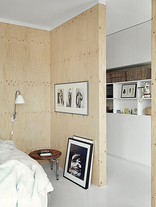 別怕，這類顏色的木板鋪滿墻一點(diǎn)也不壓抑、老土