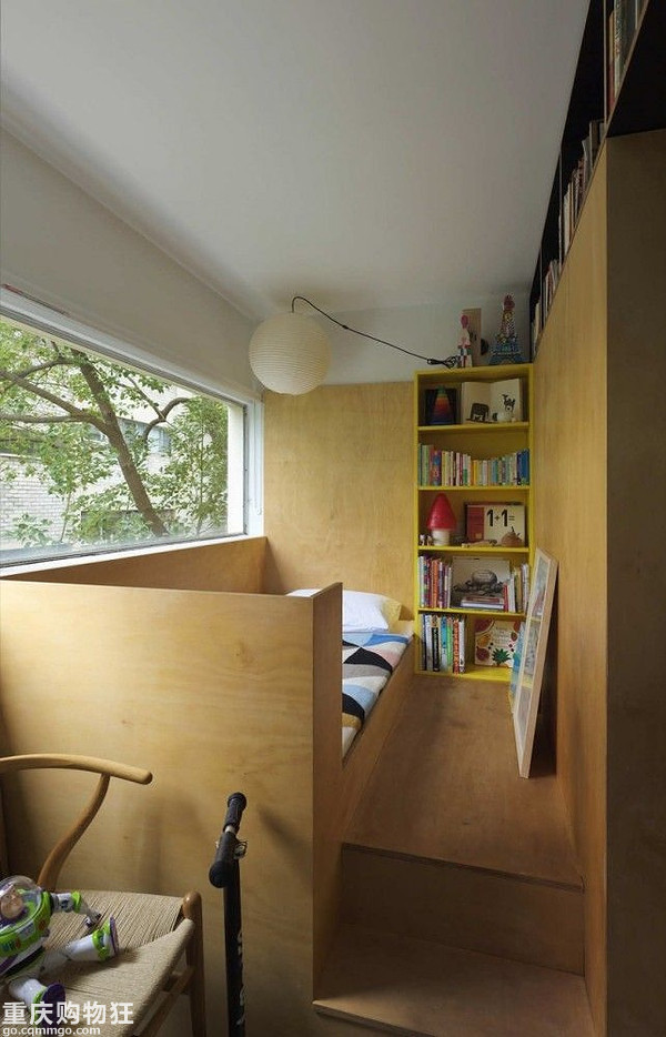 別怕，這類顏色的木板鋪滿墻一點(diǎn)也不壓抑、老土