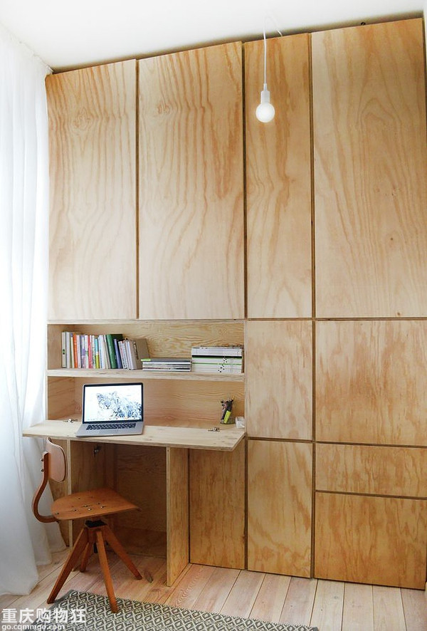 別怕，這類顏色的木板鋪滿墻一點(diǎn)也不壓抑、老土