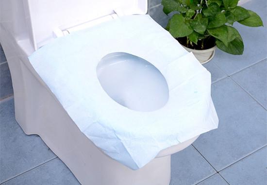 公共場所遇馬桶坐還是蹲？